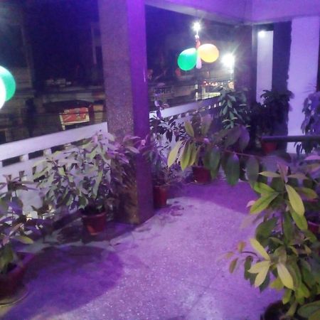 International Hotel In โคราฆปุระ ภายนอก รูปภาพ